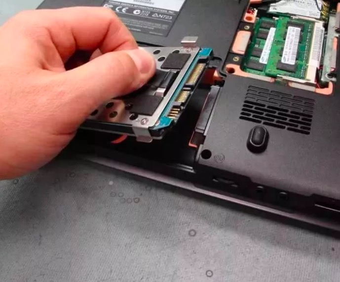 Замена жесткого диска на ноутбуке в г. Ханты-Мансийск