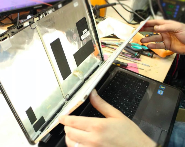 замена матрицы на ноутбуке в г. Ханты-Мансийск