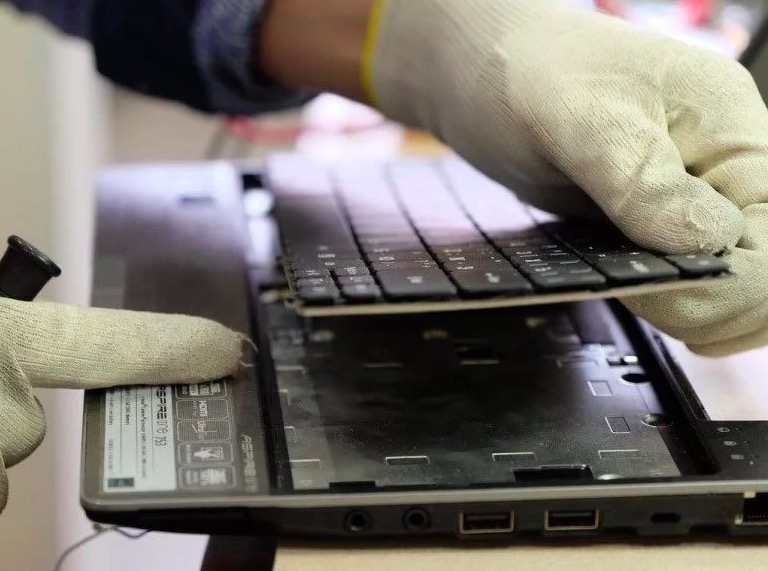 Ремонт клавиатуры ноутбука Ремонт клавиатуры ноутбука в г. Ханты-Мансийск